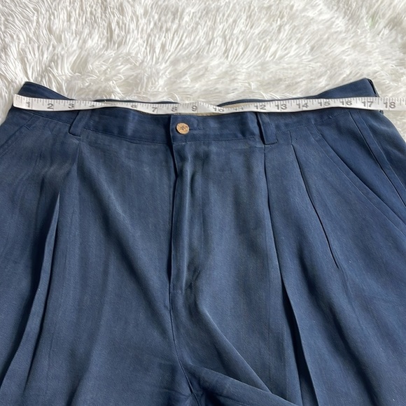 Tommy Bahama Silk Shorts - Picture 7 of 8
